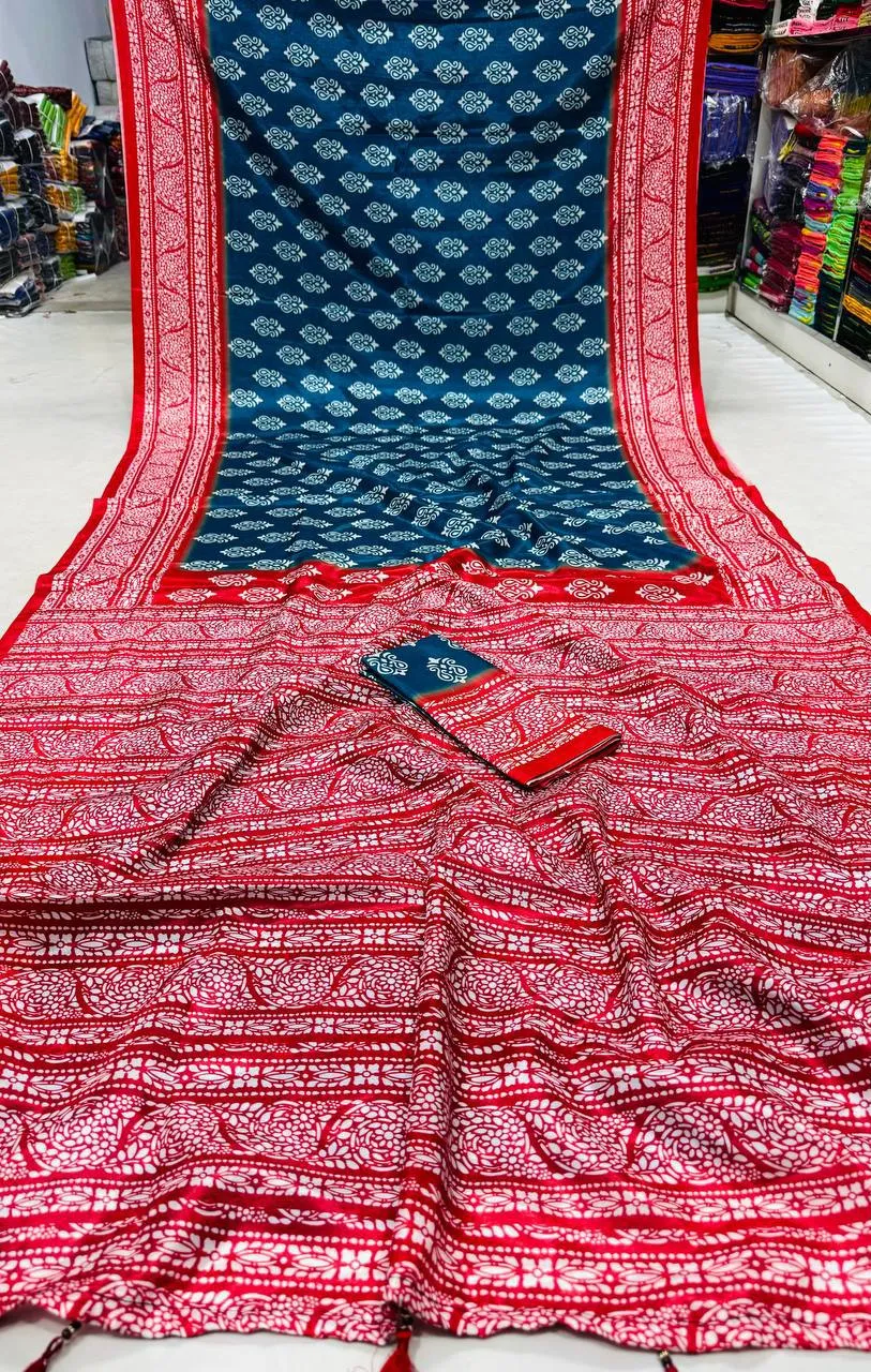 ট্রেন্ডি সানমুন সিল্ক বাটিক প্রিন্ট শাড়ি - Noor Xclusive (2)