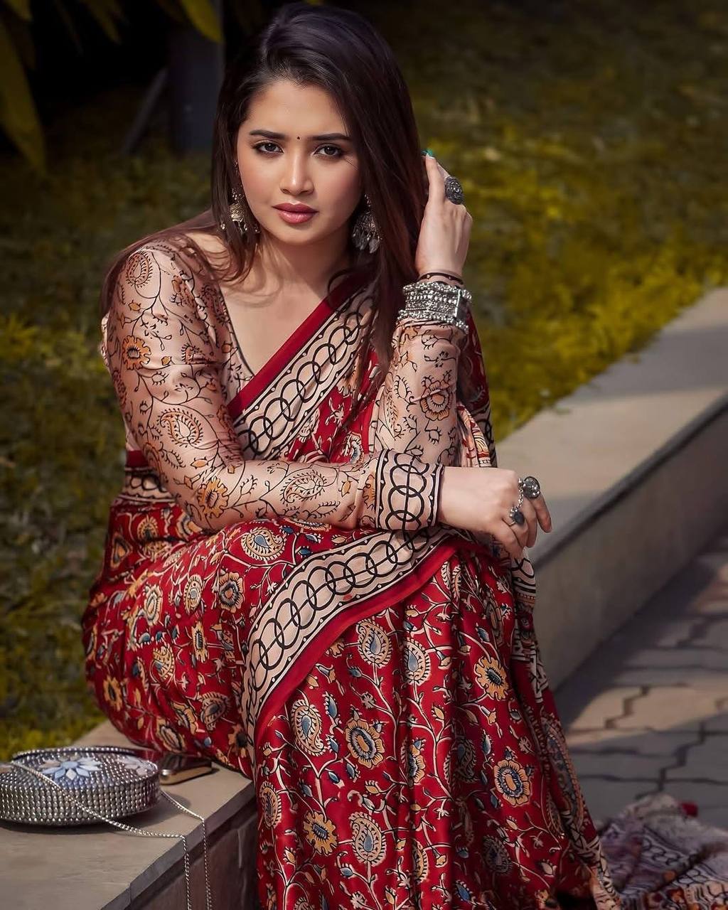 প্রিমিয়াম কোয়ালিটি মডার্ন সিল্ক শাড়ি - Noor Xclusive (3)